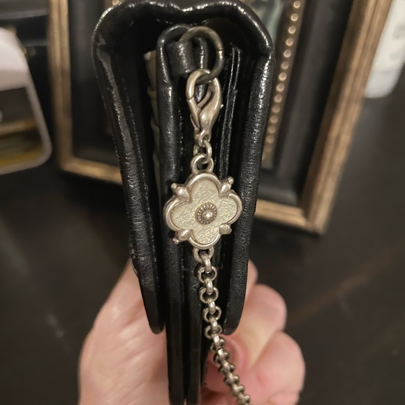 Brighton purse/wallet with removable chain - Picture 9 of 9